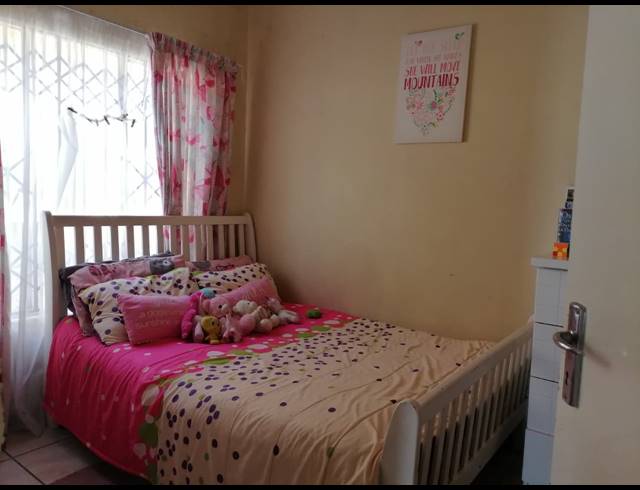 2 BEDROOM TOWNHOUSE FOR SALE IN MOHLAKENG